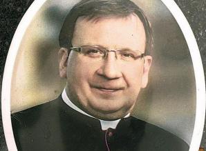 Sąd oficjalnie uznał dziś, że ojcem Kubusia jest ksiądz Waldemar Irek. Krzysztof Rutkowski miał rację!