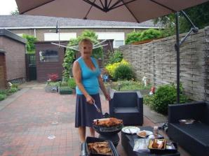 Gnębiona rodzina ze Szczecina domaga się ścigania prześladujących ją Polek i adwokata, który posługuje się w prokuraturze i w sądzie dokumentami, które mogą być spreparowane i sfałszowane. Śledztwo dot. biegłego sądowego za skandaliczną wycenę już ruszyło!