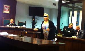 [VIDEO] Komornik Włodzimierz Hersztański z Kielc zeznawał pod przyrzeczeniem przed sądem. Czy mówił prawdę na rozprawie o celową dewastację licytowanego domu? I o pieniądzach na mercedesa?