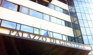 [VIDEO] Il giudice italiano ha deriso una madre polacca che vole salvare il bambino da suicidio! Patriot24.net ha presentato una denuncia al comportamento odioso del giudice Danieli Ronzani e la sua assistente al presidente del Tribunale di Aurelio Gatto