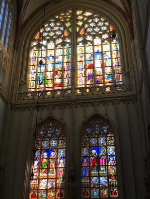 [VIDEO] Słowo i Pieśń na niedzielę 21 października z miasta 's-Hertogenbosch. Z modlitwą o pojednanie się holenderskiego ojca Kees Bedeschi z polską matką Beatą Olejnik. I za pracowników instytucji Jeugendbascherming, by im w tym pomogli