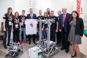[VIDEO] Prezydent: „Solidarność” wielkim symbolem stulecia