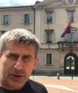 [VIDEO] Sadystyczne prześladowanie matki przez szefa szwajcarskiej organizacji ds. dzieci ARP Gianluca Molina? Czy władze kantonu Ticino wyrzucą go z tej funkcji za znęcanie się psychiczne nad 5-letnim dzieckiem i jego matką?