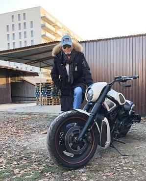Złota Passa Rutkowskiego! Luksusowy Harley-Davidson odnaleziony we Wrocławiu i jako Mikołajkowy Prezent zwrócony właścicielowi!