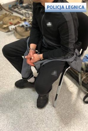 Legniccy policjanci odzyskali 200 - letnie skrzypce