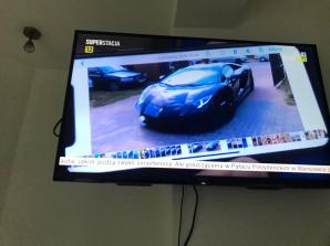 - Wyznaczam nagrodę 50 000 zł za informację, gdzie znajduje się to nielegalnie przywłaszczone Lamborghini Aventador - przekazał wczoraj na antenie SUPERSTACJI Krzysztof Rutkowski