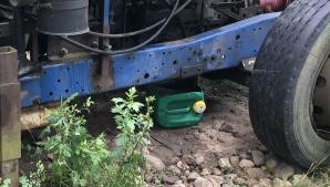 [VIDEO] Holender truje glebę, rzekę i powietrze używając od lat dziurawej, archaicznej pompy wodnej bez atestów!  Czując się bezkarnym dodatkowo stworzył nielegalne składowisko gumy! A Województwo Lubuskie bezradne!