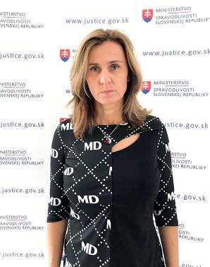 [VIDEO] Ministerstwo Sprawiedliwości w Bratysławie obiecało dziś szybką pomoc w wystawieniu międzynarodowego listu gończego za słowackim naukowcem Sławomirem H., który nielegalnie przetrzymuje w Moskwie 5-letnią dziewczynkę