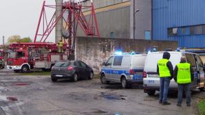 Chciał skoczyć z 25-metrowego komina. Policjanci nie dopuścili do tragedii