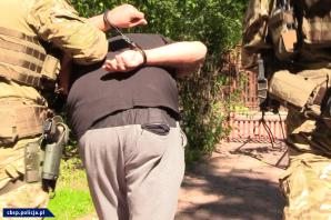 [VIDEO] Rozbity egipsko-polski gang działał na terenie małopolski. W Wielkiej Brytanii zatrzymano osobę, mężczyznę poszukiwanego na podstawie ENA