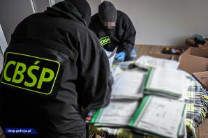 [VIDEO] Polsko-włosko-francuskie uderzenie w nielegalny obrót podrabianymi lekami