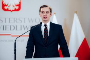 Facebook zablokował konto IPN. Konieczna ochrona wolności słowa w internecie!
