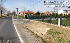 [VIDEO] Droga i fuszera. Powiaty Pleszew i Ostrów Wielkopolski, choć sąsiadujące, dzieli bariera drogowego profesjonalizmu!