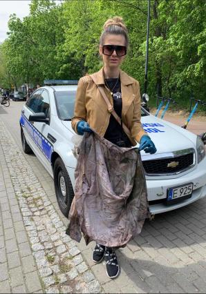 [VIDEO] Poszukiwania Iwony Wieczorek: RUTKOWSKI: odnaleźliśmy granatową spódniczkę, koszulę męską i noże. Czekamy na Policję!