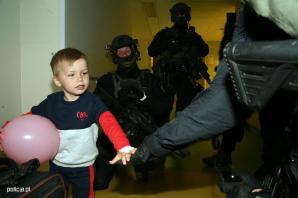 [VIDEO] Policyjna #Jestakcja w Dzień Dziecka