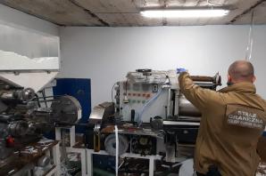 [VIDEO] 19 ton nielegalnego suszu! Pod Łowiczem rozbito zorganizowaną grupę przestępczą