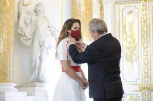 Wicepremier prof. Piotr Gliński wręczył złote odznaki „Za zasługi dla Sportu” medalistom igrzysk olimpijskich i paraolimpijskich w Tokio