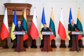 Prezydent na Ukrainie na szczycie Trójkąta Lubelskiego. Przywódcy solidarnie wyrazili sprzeciw wobec ataków hybrydowych ze strony białoruskiego reżimu i Moskwy, podkreślili także poparcie dla integralności Ukrainy