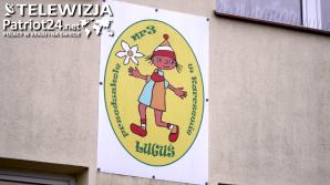 [VIDEO] Przedszkola i szkoły mogą otrzymać grant na dodatkowe inwestycje. Na placówki oświaty czeka wsparcie z programu „WzMOCnij swoje otoczenie”