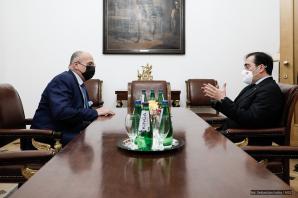 Spotkanie ministra Zbigniewa Raua z ministrem spraw zagranicznych Hiszpanii José Manuelem Albaresem Bueno. Głównym tematem rozmów ministrów była agresja Rosji na Ukrainę