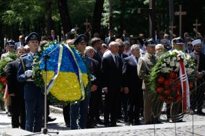 Rosyjska bomba kasetowa spadła na Cmentarz Ofiar Totalitaryzmu w Charkowie. Pozostałe nekropolie znajdują się w: Katyniu (Rosja), Miednoje (Rosja) oraz Kijowie-Bykowni (Ukraina)