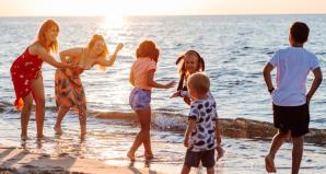 [VIDEO] Chcesz przywitać tegoroczne słońce nad morzem? Przyjedź do Mielna, do VILLA MARINER!