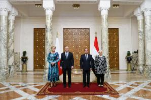 [VIDEO] Spotkanie z Prezydentem Egiptu. Prezydenckie rozmowy dotyczyły też rosyjskiej agresji na Ukrainę i sposobów zakończenia tej wojny. 