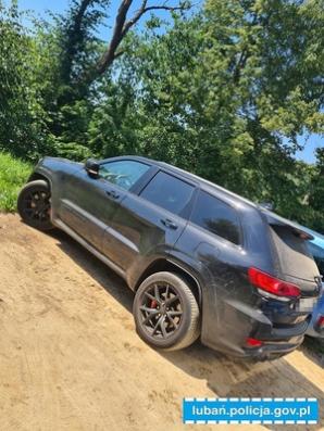 Policjanci odzyskali samochód warty pół miliona złotych skradziony z terenu Niemiec. 