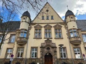 [VIDEO] PATRIOT24 INTERVENIERT: Warum hat das Gericht in Eschweiler die Wohnungen versteigert, bevor der Betrugsprozess abgeschlossen war?