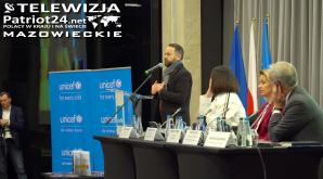 [VIDEO] Wiceprezydent Warszawy: Miasto skupia się na pomocy w usamodzielnianiu się uchodźców z Ukrainy. Jednym z priorytetów jest opieka nad dziećmi