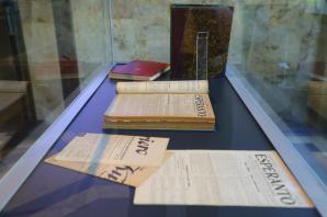 Biblioteka Hectora Hodlera i materiały z archiwum Światowego Związku Esperantystów – wyjątkowy dar dla Biblioteki Narodowej
