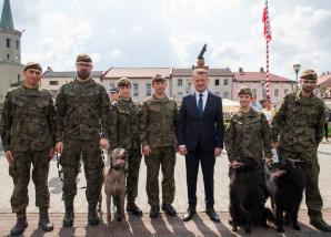 Odpowiedzią na zagrożenia bezpieczeństwa jest rozbudowa i wzmacnianie Wojska Polskiego