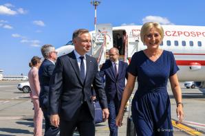 Prezydent RP Andrzej Duda wraz z małżonką na szczycie Inicjatywy Trójmorza w Bukareszcie