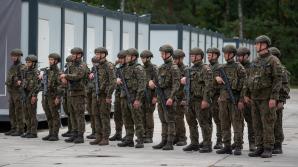  [VIDEO] Szef MON spotkał się w Warszawie z żołnierzami 18. Stołecznej Brygady Obrony Terytorialnej, powracającymi ze służby na granicy Polski z Białorusią