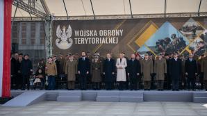 [VIDEO] Uroczystości wręczenia sztandaru wojskowego Dowództwu Wojsk Obrony Terytorialnej.