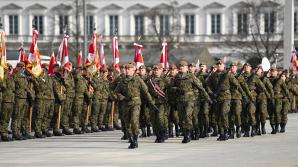 [VIDEO] Uroczystości wręczenia sztandaru wojskowego Dowództwu Wojsk Obrony Terytorialnej.