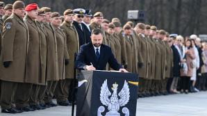 [VIDEO] Uroczystości wręczenia sztandaru wojskowego Dowództwu Wojsk Obrony Terytorialnej.