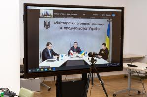 Minister rolnictwa i rozwoju wsi Czesław Siekierski odbył dzisiaj kolejne spotkanie online z ministrem polityki rolnej i żywności Ukrainy Mykołą Solskim