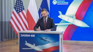 [VIDEO] O pociskach powietrze - ziemia JASMM-ER i o zwiększeniu zdolności rozpoznawczym polskiej armii mówił Wicepremier Kosiniak-Kamysz po podpisaniu umowy na zakup nowego systemu uzbrojenia