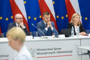 Wyzwania i kierunki w obszarze spraw cudzoziemskich i obywatelskich - konferencja z udziałem wiceministra Macieja Duszczyka