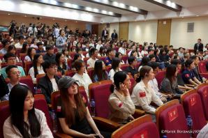 [VIDEO] Prezydent na Uniwersytecie Fudan: Kluczem do sukcesu naszych pokoleń jest pokój