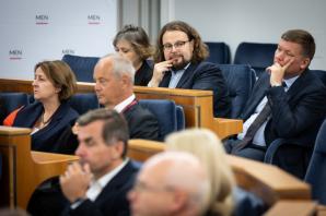 [VIDEO] Konferencja „Jak uczyć najnowszej historii Polski? Dylematy”: Debata w Senacie o dylematach nauczania najnowszej historii Polski