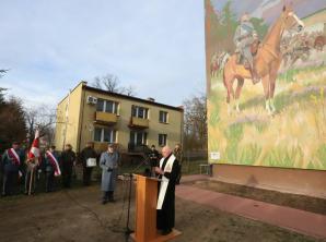 Patriotyczny mural odsłonięty w Potworowie.