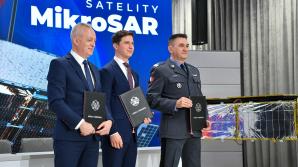 [VIDEO] Nowe zdolności Wojska Polskiego. Umowa na dostawę Satelitarnego Systemu Obserwacji Ziemi w programie MikroSAR podpisana