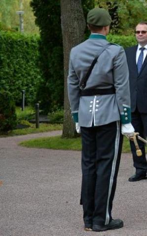 Dwustronne relacje w sferze wojskowej, współpracę przemysłów zbrojeniowych, a także sytuację bezpieczeństwa w regionie Morza Bałtyckiego omawiał minister Antoni Macierewicz z ministrem obrony Finlandii Jussi Niinistö