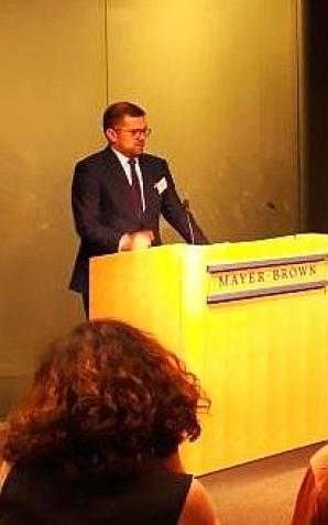 Dobry klimat inwestycyjny w Europie Środkowej. Wiceminister Paweł Chorąży w Londynie o zaletach regionu