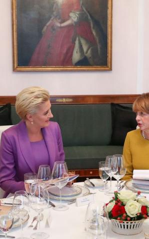 Berlin. Małżonki Prezydentów Polski i Niemiec o kształceniu zawodowym
