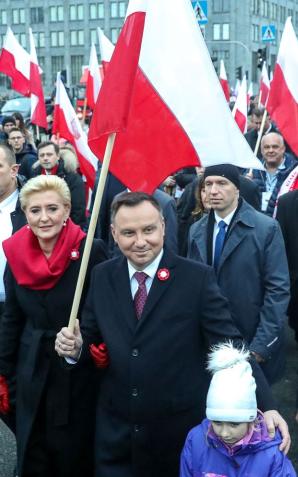 [VIDEO] To był wyjątkowy rok w Polsce. Miniony rok Prezydenta Andrzeja Dudy zdominowały obchody setnej rocznicy odzyskania niepodległości przez Polskę