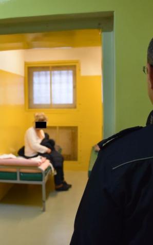 Sulechów: policjanci rozwikłali zagadkę. Ustalili i zatrzymali kobietę okradającą groby