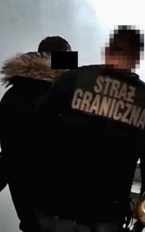 [VIDEO] Akcja 100 agentów CBŚP i SG! Rozbity gang Polaków i Ukraińców ułatwiający nielegalny pobyt obywatelom Pakistanu, Syrii, Algierii, Iraku, Egiptu, Libii, Iranu i Indii